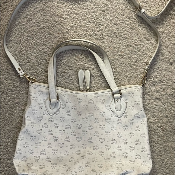 EUC MCM white leather shoulder bag crossbody purse - Picture 8 of 14